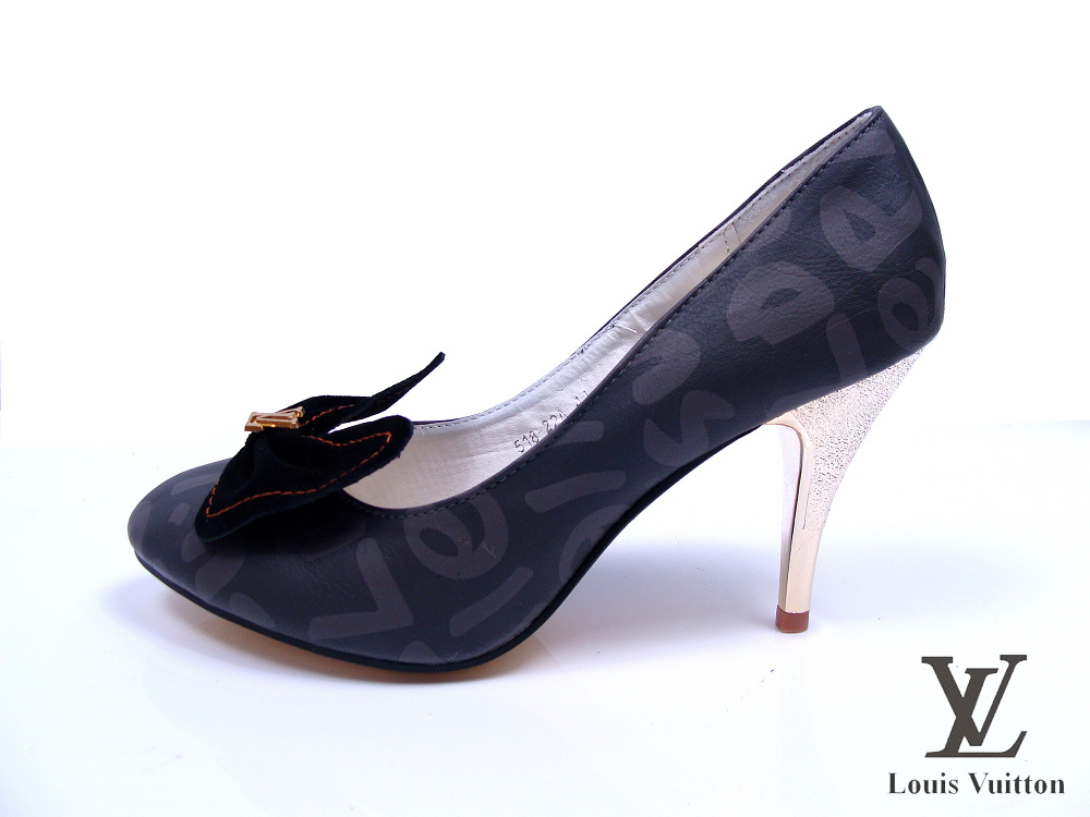LV sandals114